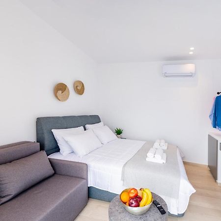 Sunwaves Beach Studio I Ialysós Eksteriør bilde