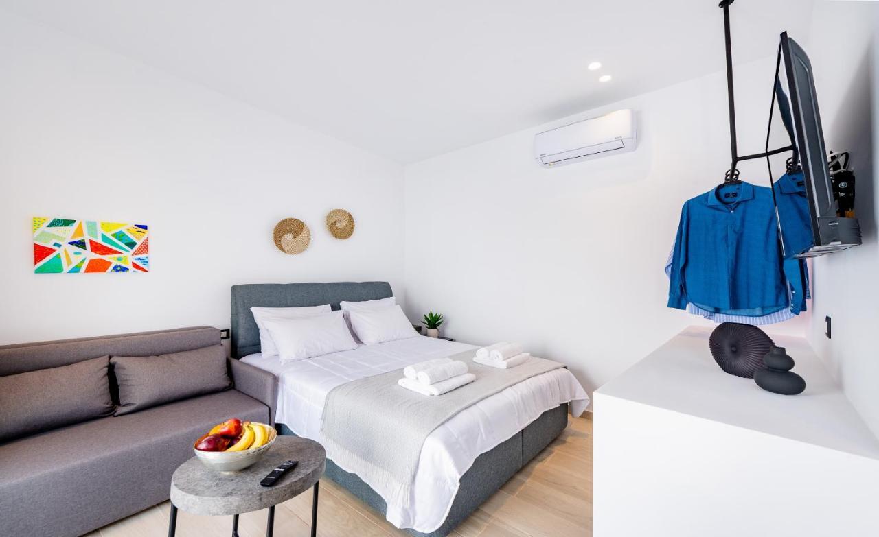 Sunwaves Beach Studio I Ialysós Eksteriør bilde